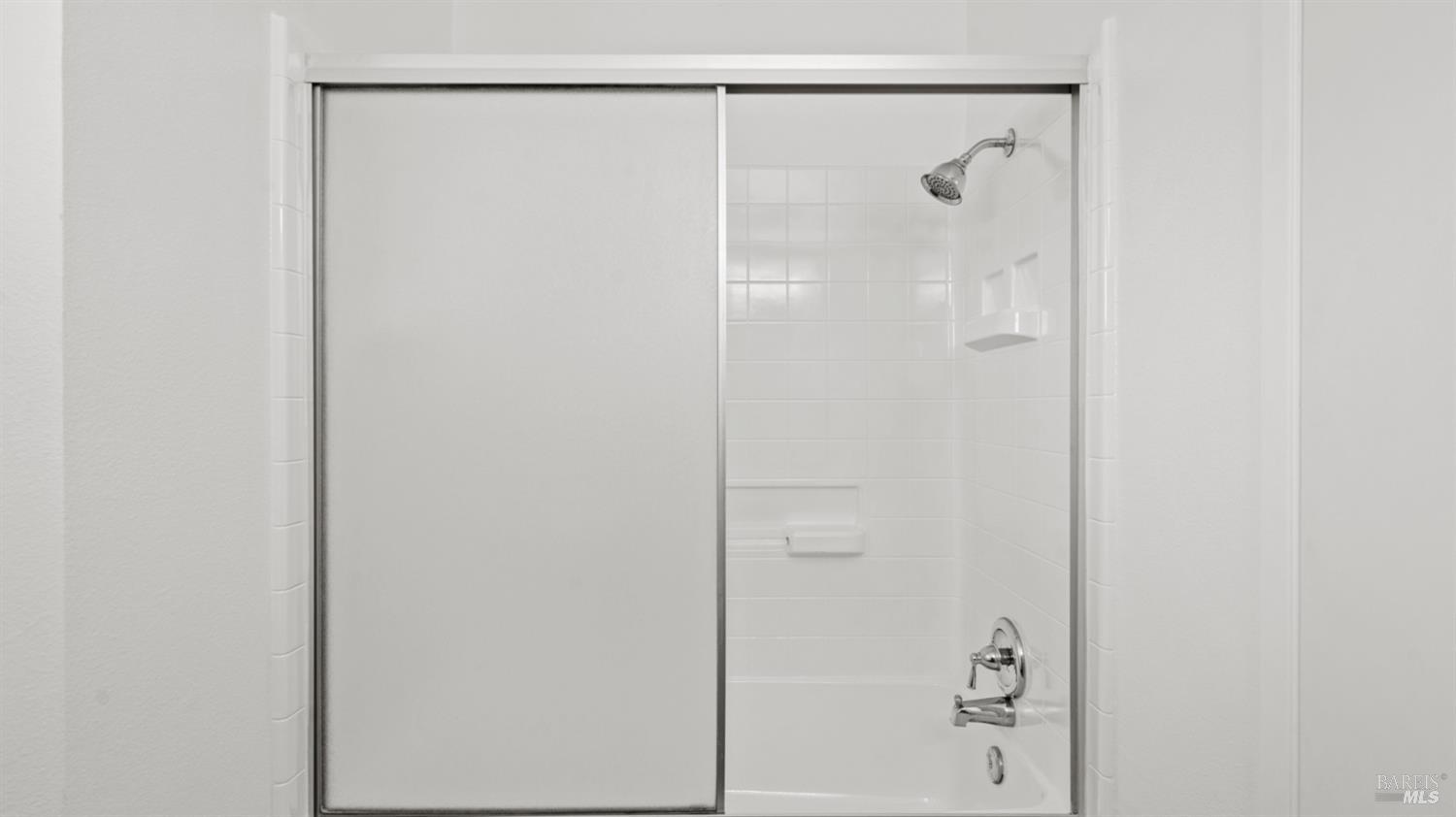 Detail Gallery Image 32 of 54 For 287 N Alamo Dr, Vacaville,  CA 95688 - 4 Beds | 2/1 Baths