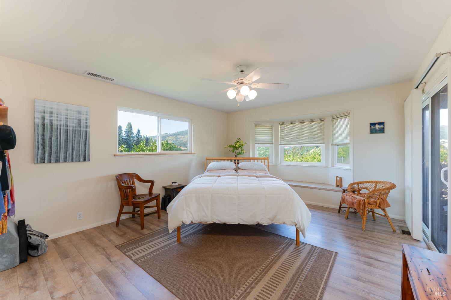 Detail Gallery Image 20 of 41 For 1961 Foothill Dr, Redwood Valley,  CA 95470 - 4 Beds | 2/1 Baths