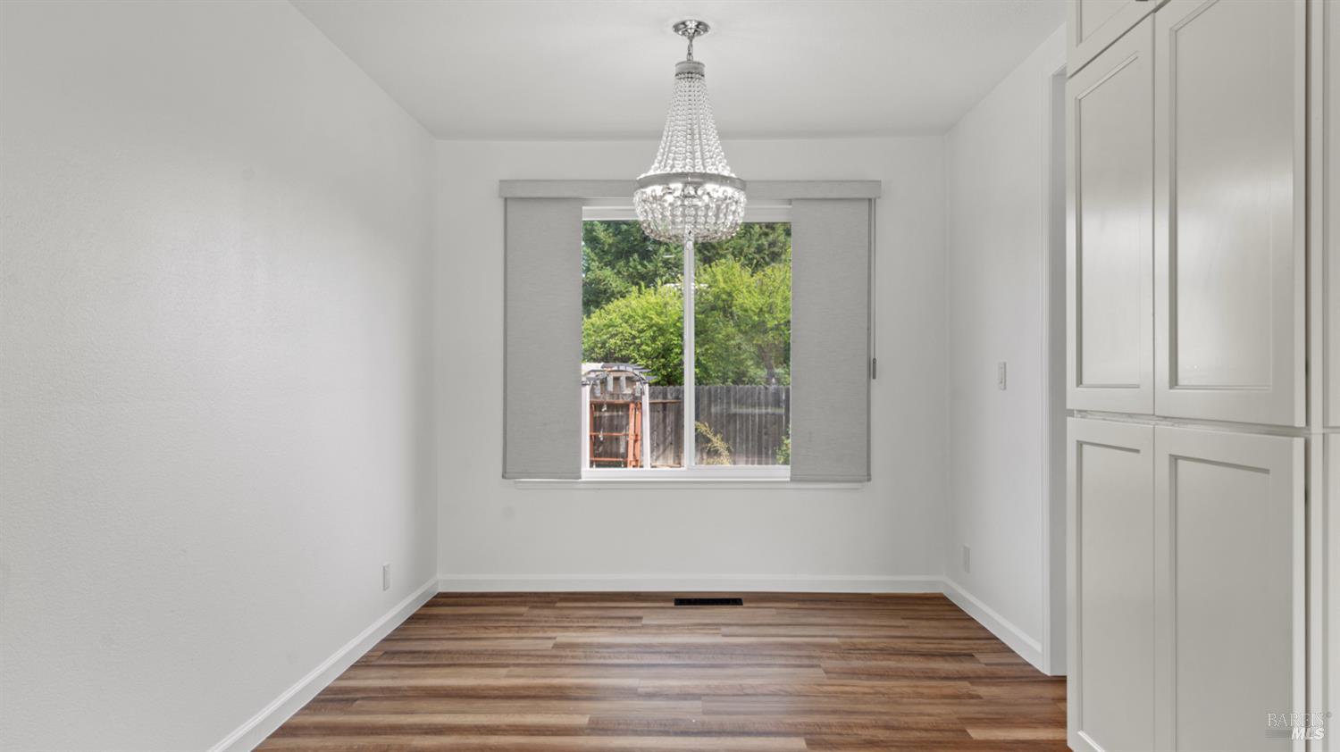 Detail Gallery Image 14 of 54 For 287 N Alamo Dr, Vacaville,  CA 95688 - 4 Beds | 2/1 Baths