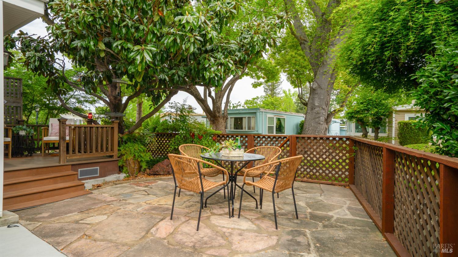 Detail Gallery Image 28 of 44 For 204 Barcelona Ave, Novato,  CA 94949 - 2 Beds | 2 Baths