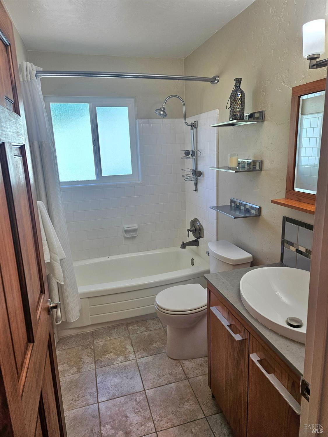 Detail Gallery Image 39 of 46 For 354 Wikiup Dr, Santa Rosa,  CA 95403 - 3 Beds | 2 Baths