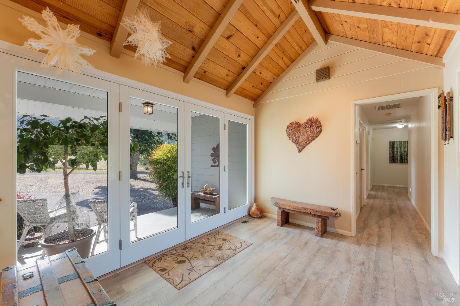 Detail Gallery Image 6 of 41 For 1961 Foothill Dr, Redwood Valley,  CA 95470 - 4 Beds | 2/1 Baths
