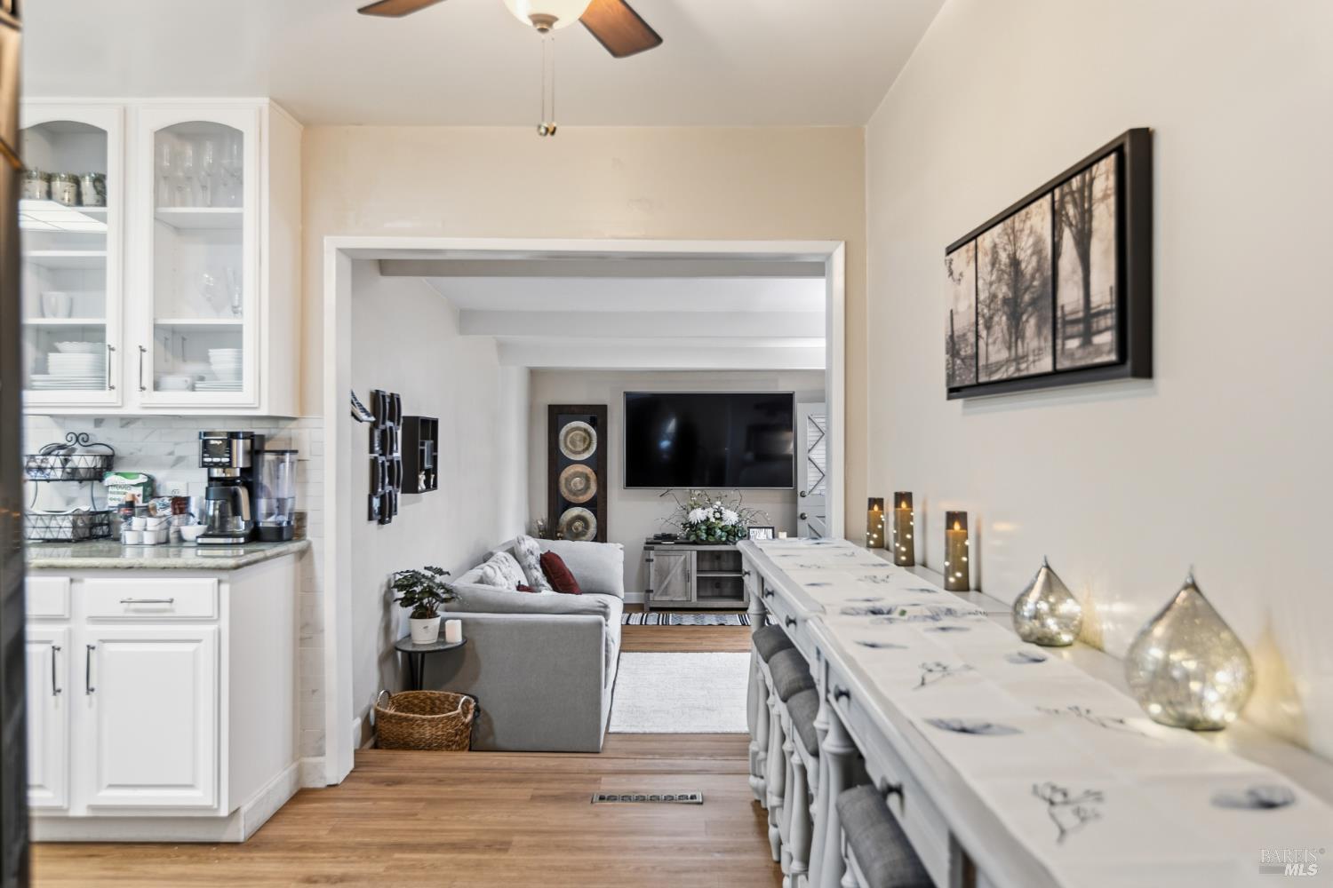 Detail Gallery Image 10 of 29 For 1260 Sierra Ave, Napa,  CA 94558 - 3 Beds | 2 Baths