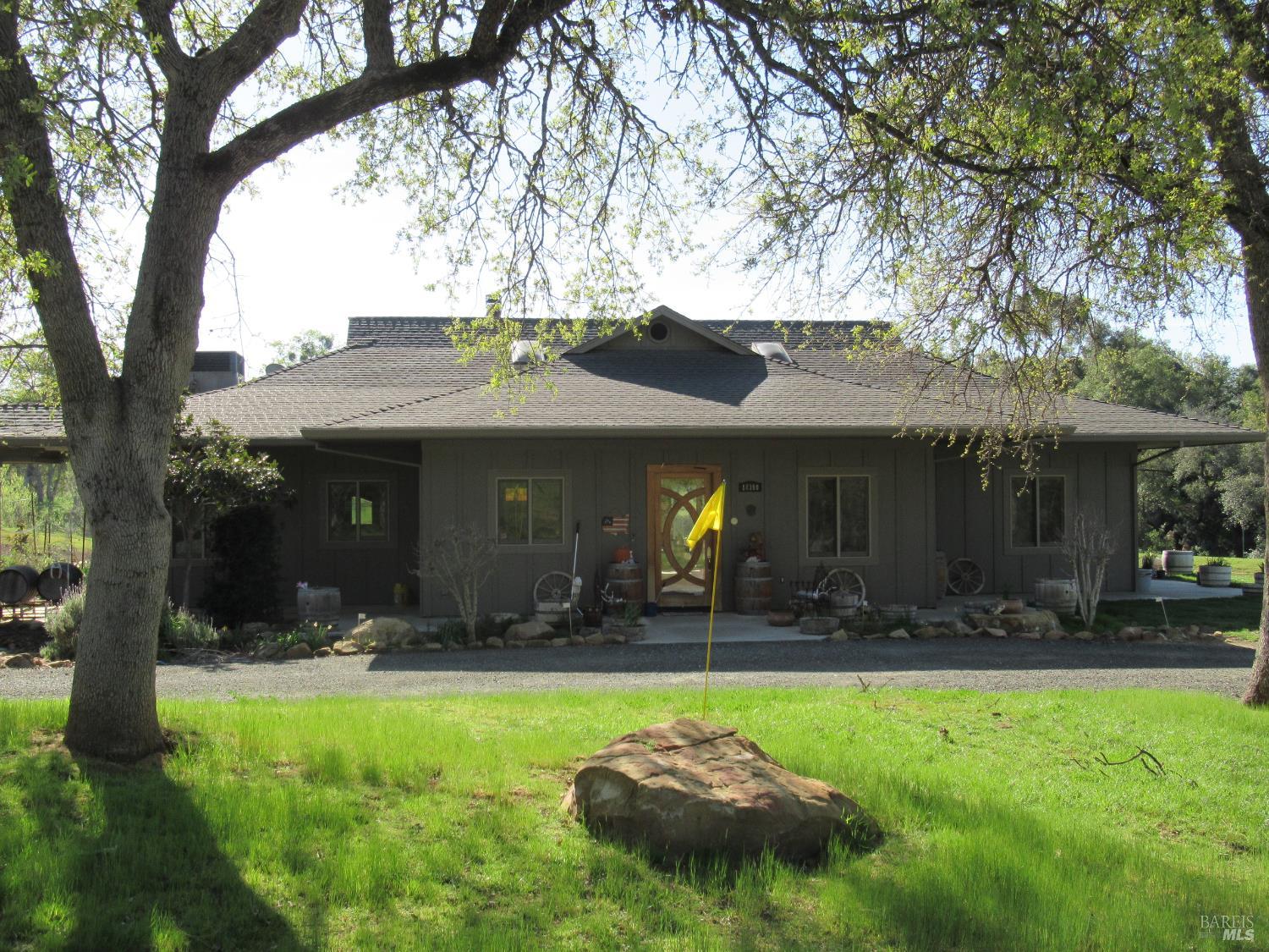 Detail Gallery Image 13 of 49 For 18300 Morgan Valley Rd, Lower Lake,  CA 95457 - 2 Beds | 2 Baths