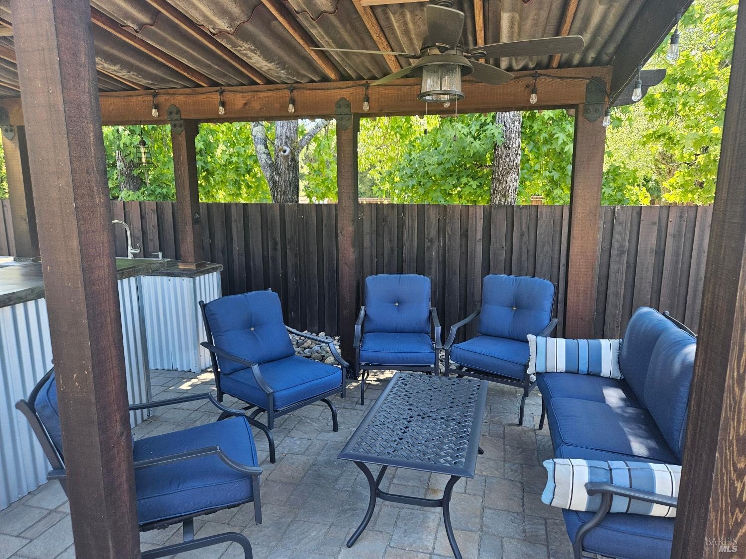 Detail Gallery Image 8 of 46 For 354 Wikiup Dr, Santa Rosa,  CA 95403 - 3 Beds | 2 Baths