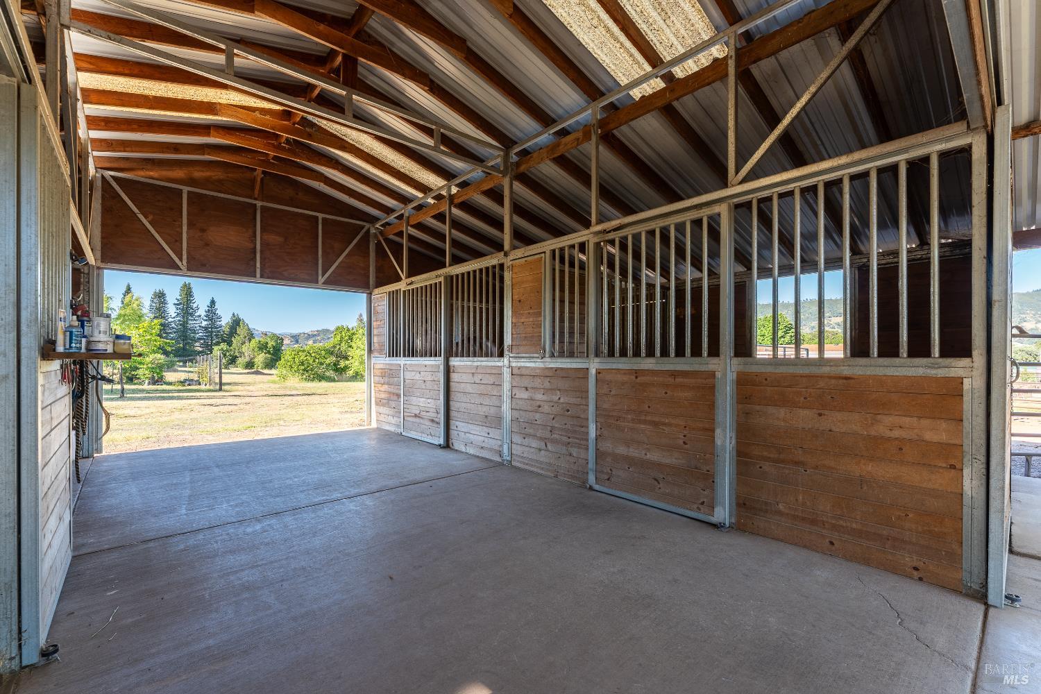 Detail Gallery Image 34 of 41 For 1961 Foothill Dr, Redwood Valley,  CA 95470 - 4 Beds | 2/1 Baths