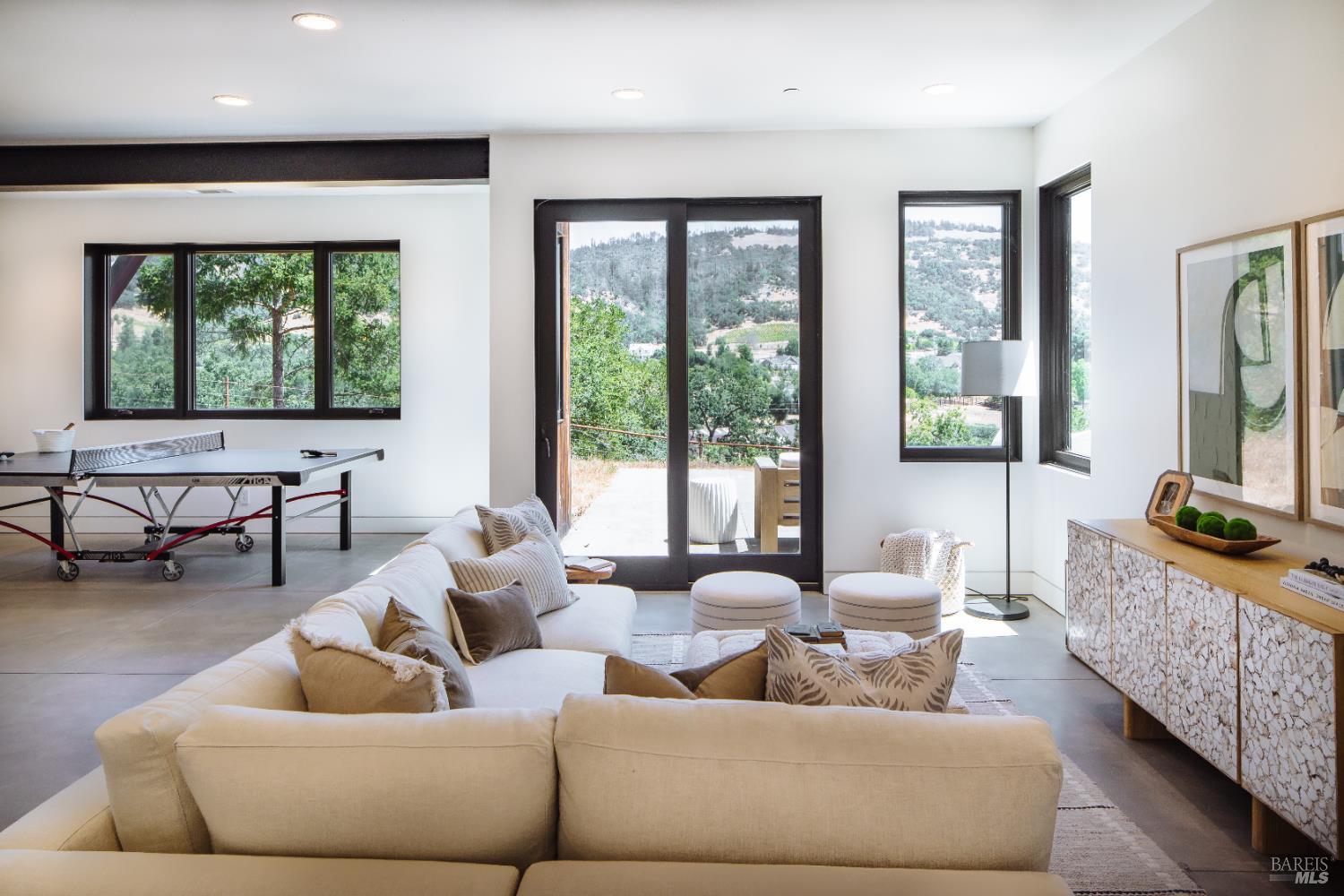 Detail Gallery Image 55 of 74 For 4125 Wallace Rd, Santa Rosa,  CA 95404 - 3 Beds | 4/1 Baths