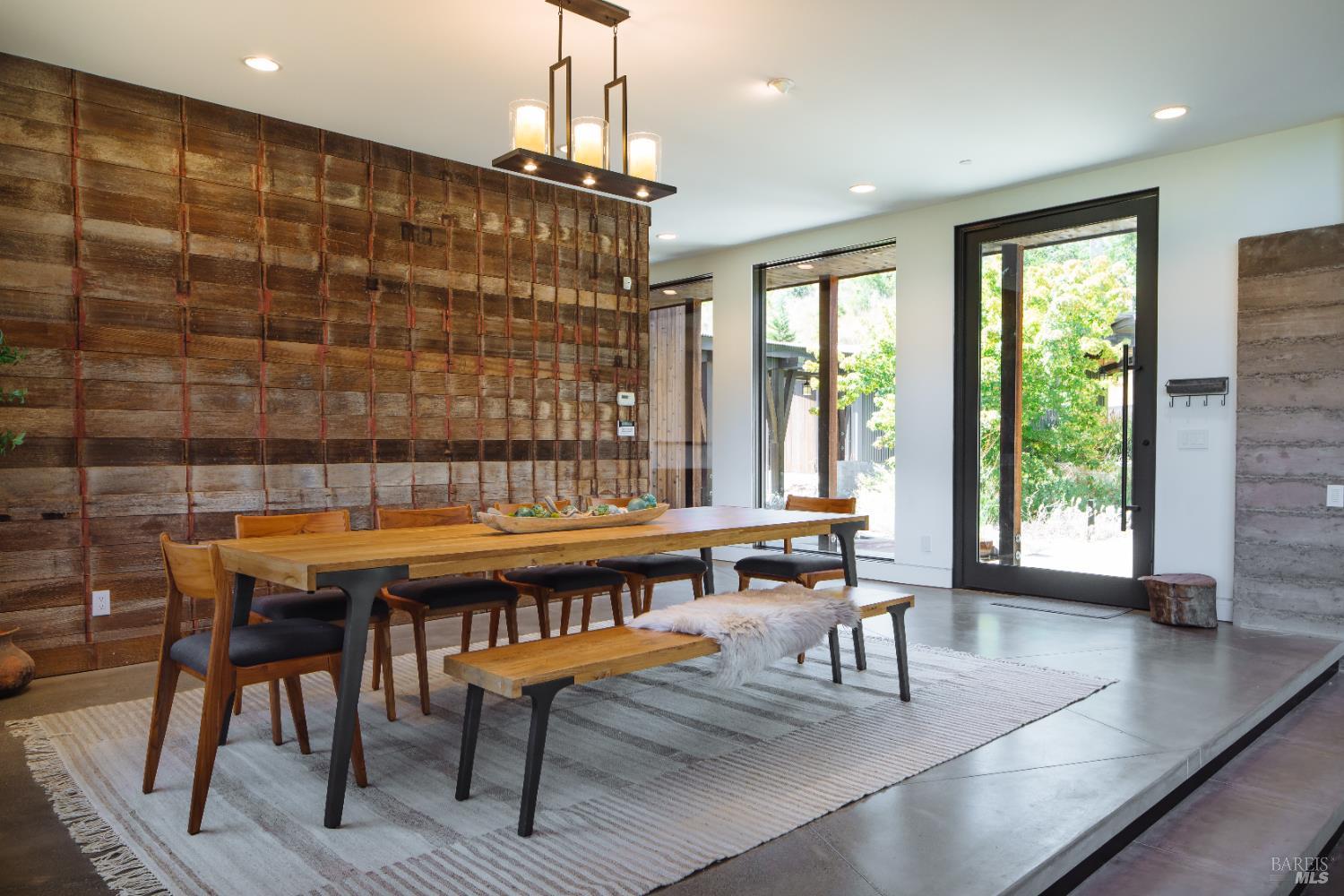 Detail Gallery Image 9 of 74 For 4125 Wallace Rd, Santa Rosa,  CA 95404 - 3 Beds | 4/1 Baths