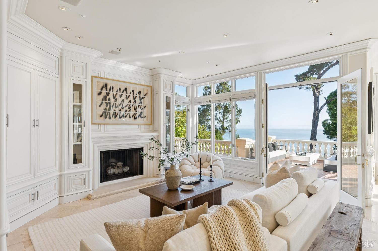 Detail Gallery Image 20 of 96 For 44 Marin Bay Park Ct, San Rafael,  CA 94901 - 5 Beds | 5/1 Baths