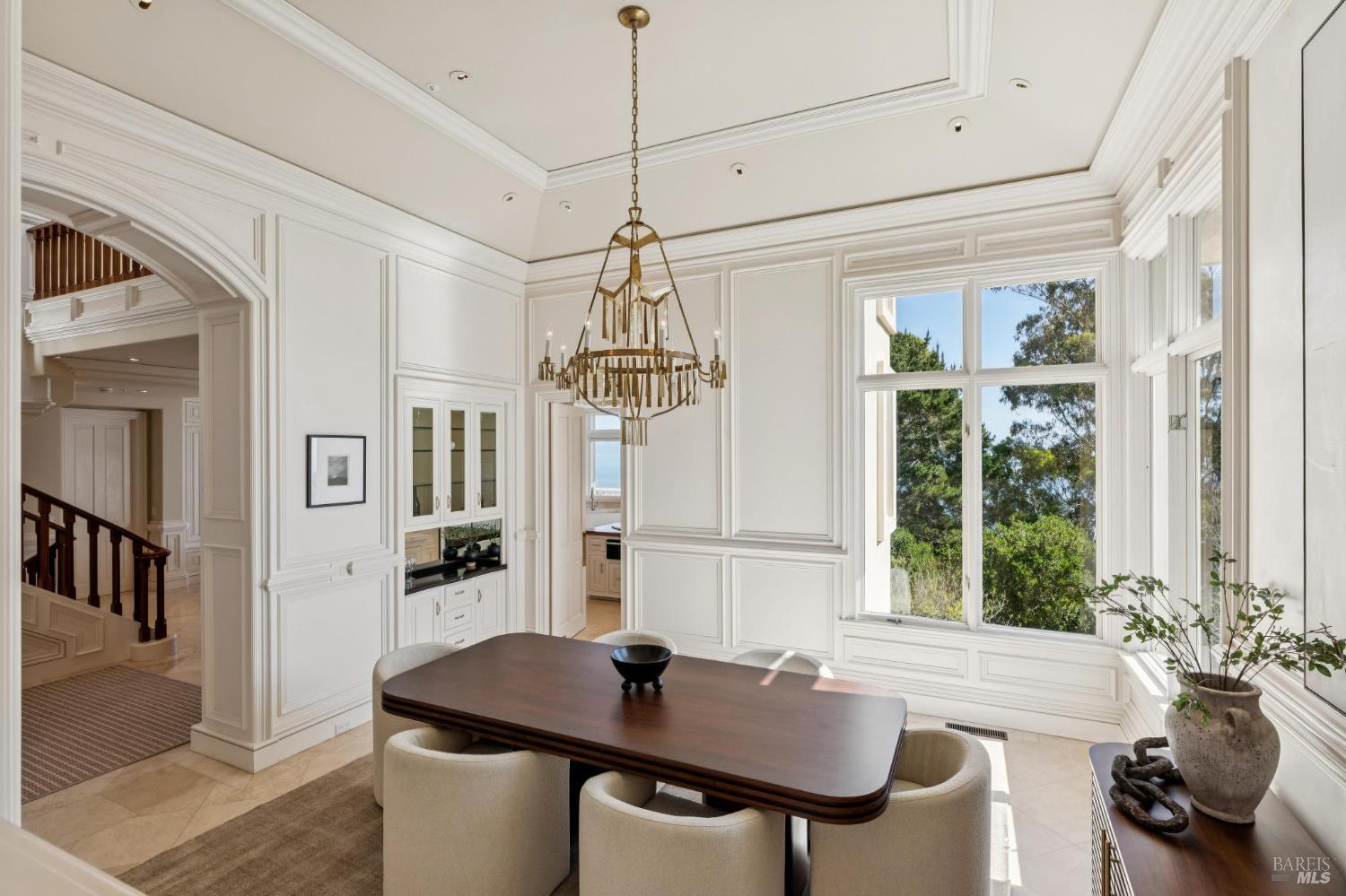 Detail Gallery Image 39 of 96 For 44 Marin Bay Park Ct, San Rafael,  CA 94901 - 5 Beds | 5/1 Baths