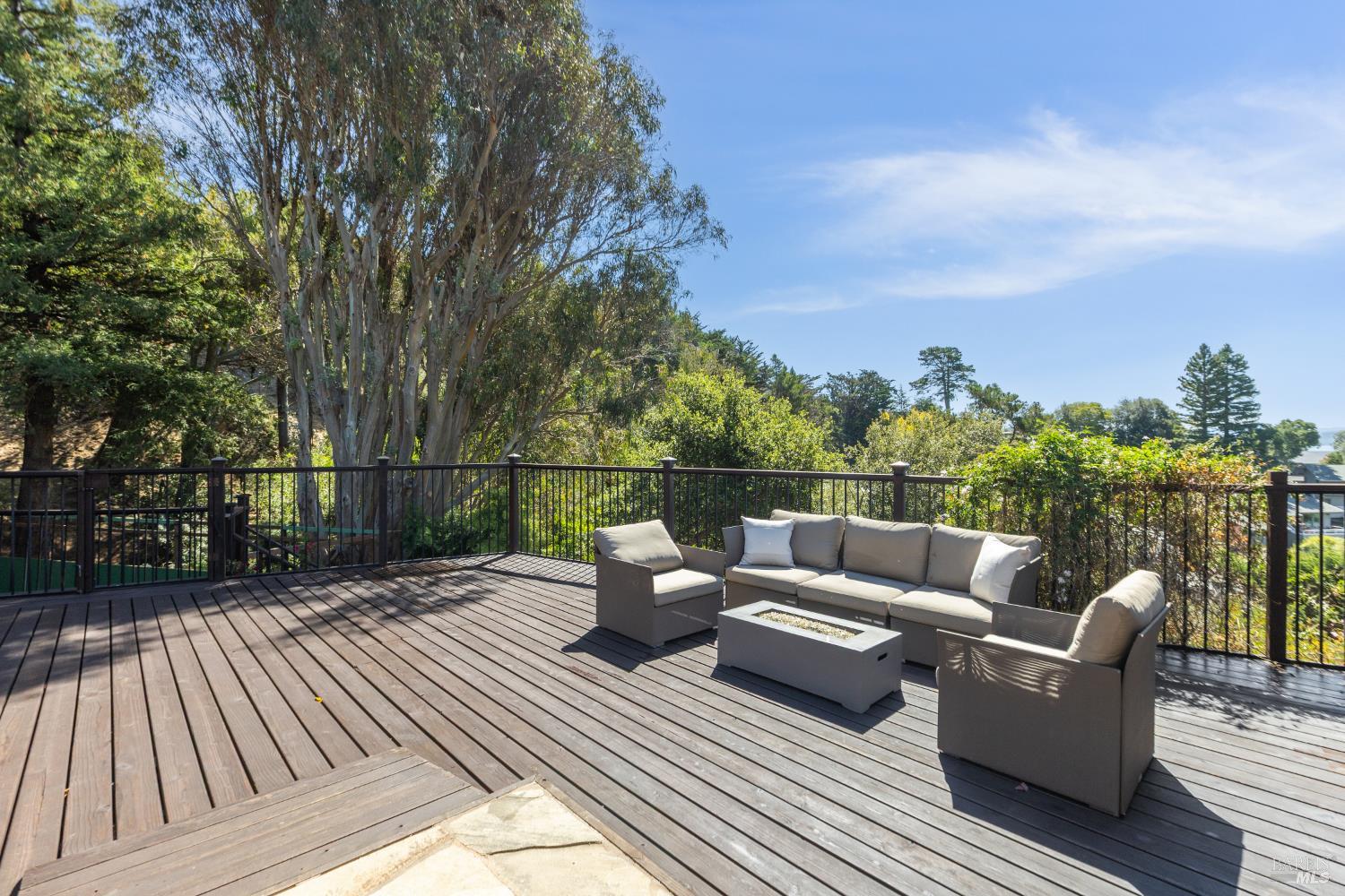 Detail Gallery Image 59 of 68 For 25 Mark Ter, Tiburon,  CA 94920 - 5 Beds | 4 Baths