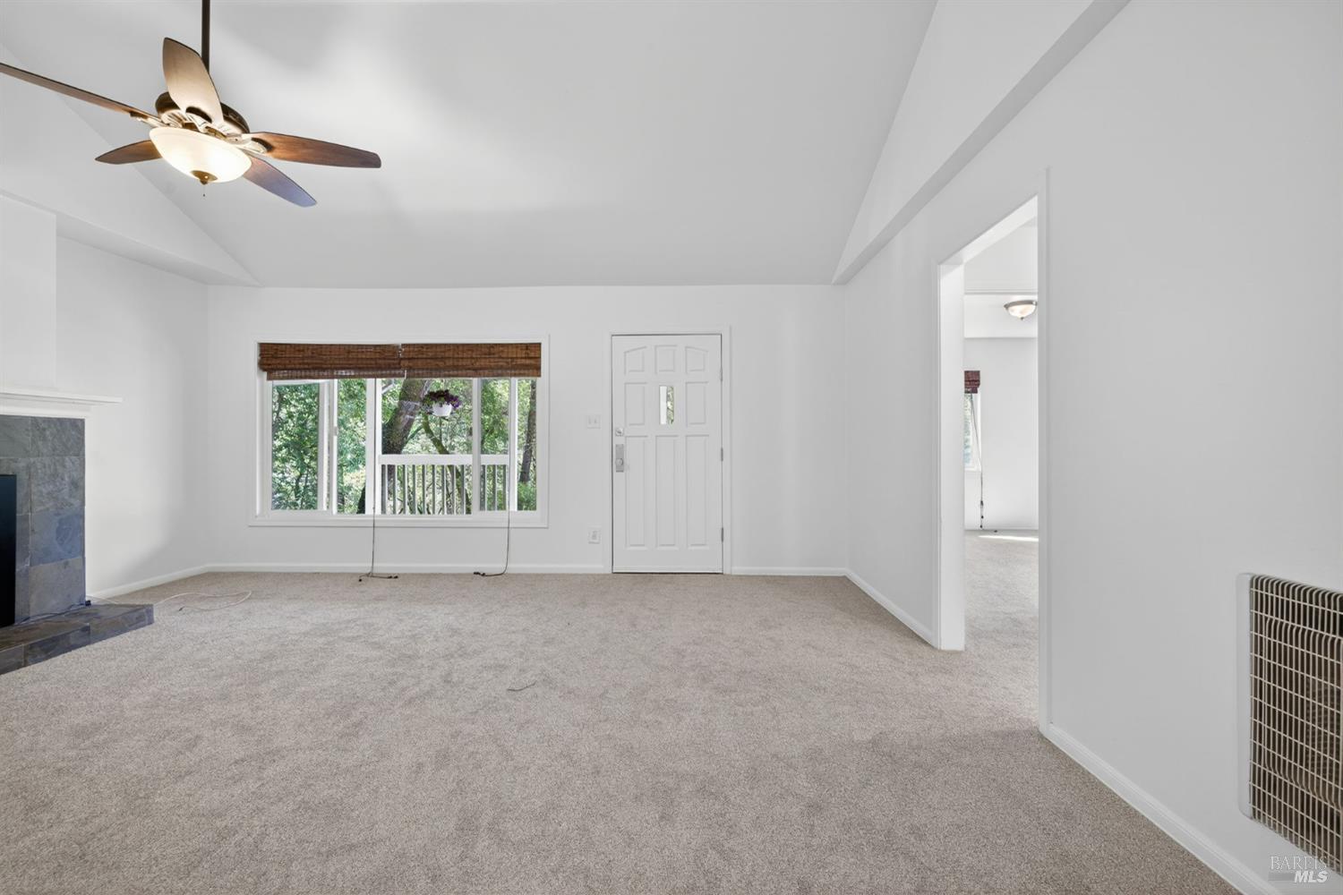 Detail Gallery Image 5 of 26 For 10661 Woodside Dr, Forestville,  CA 95436 - 2 Beds | 1 Baths