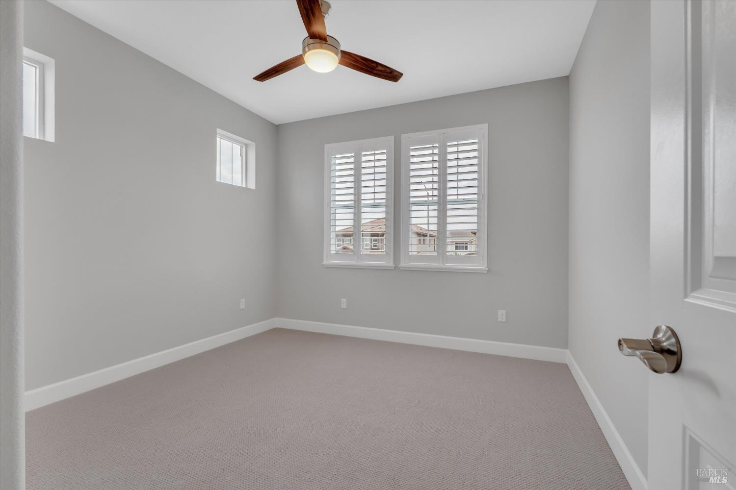 Detail Gallery Image 31 of 45 For 580 Kingbird Cir, Vacaville,  CA 95688 - 5 Beds | 4/1 Baths