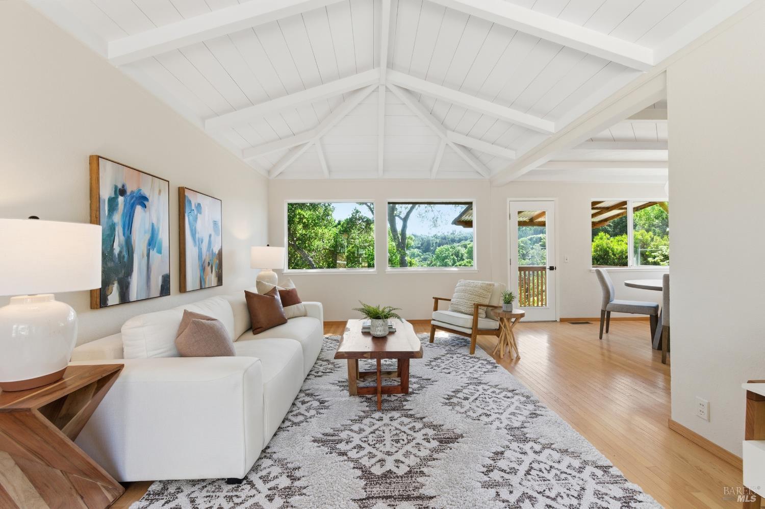 Detail Gallery Image 11 of 59 For 178 Reservoir Rd, San Rafael,  CA 94901 - 4 Beds | 3 Baths