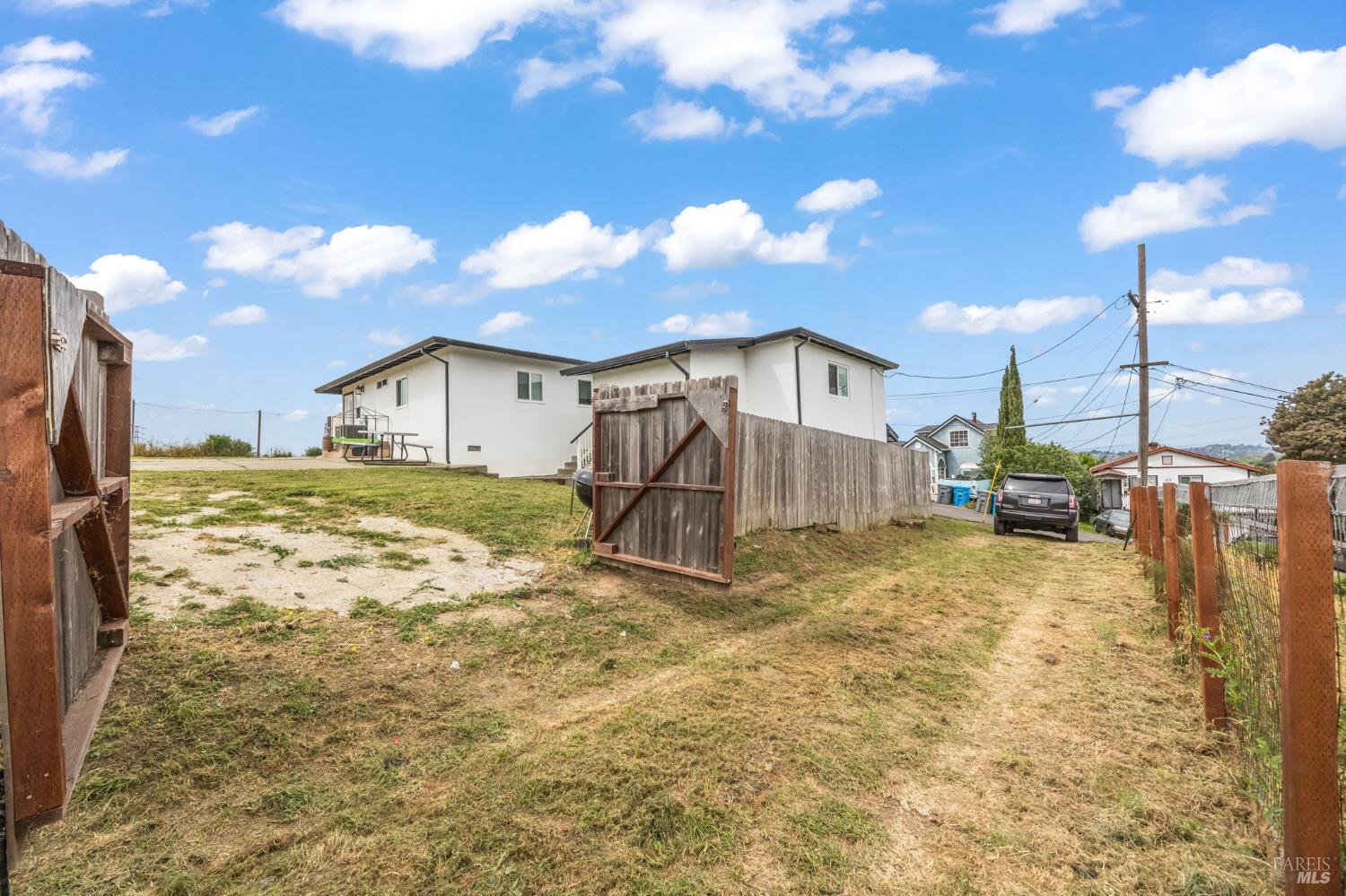 Detail Gallery Image 19 of 36 For 136 Renida St, Vallejo,  CA 94591 - 4 Beds | 3 Baths