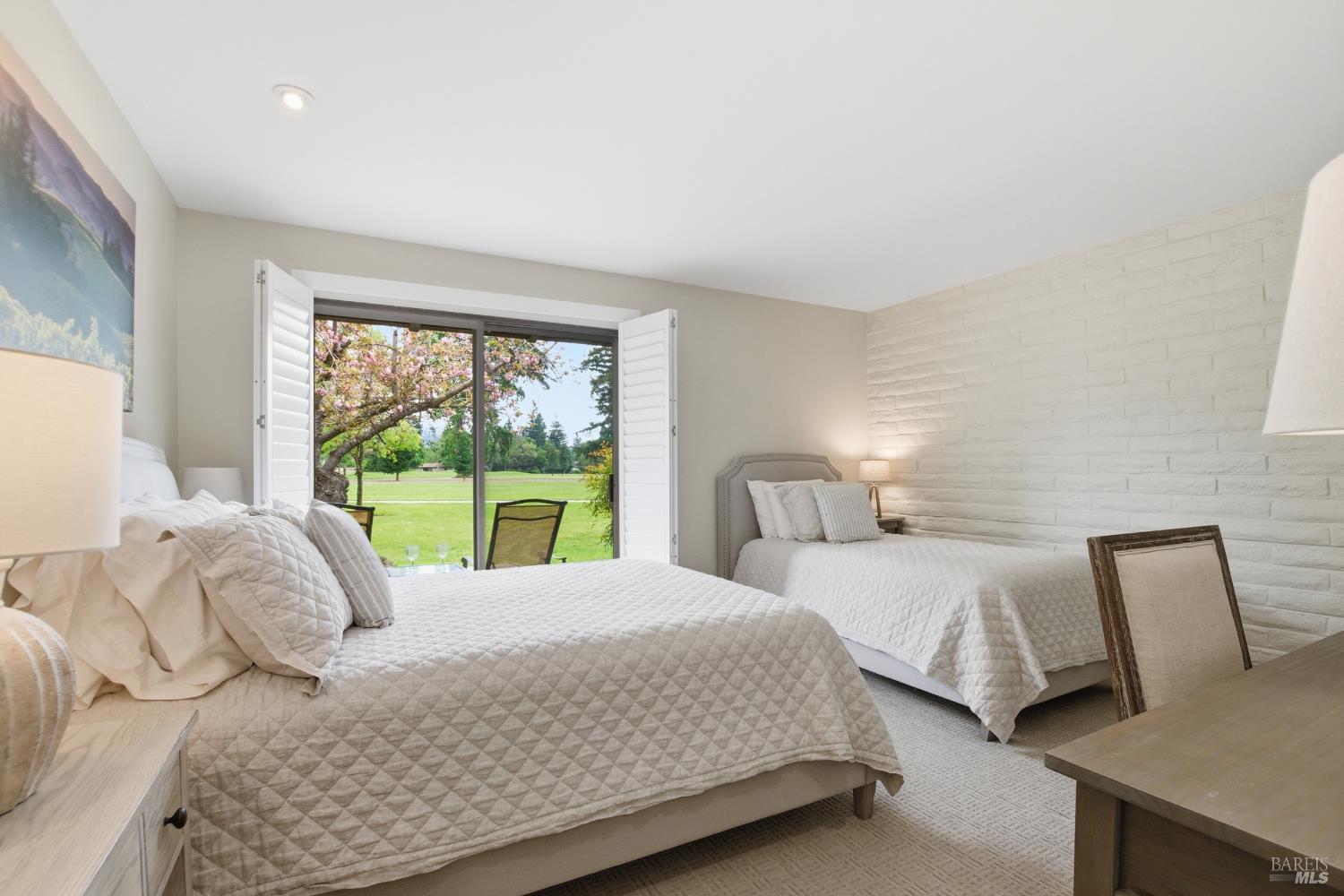 Detail Gallery Image 18 of 49 For 13 Fairways Dr, Napa,  CA 94558 - 2 Beds | 2 Baths