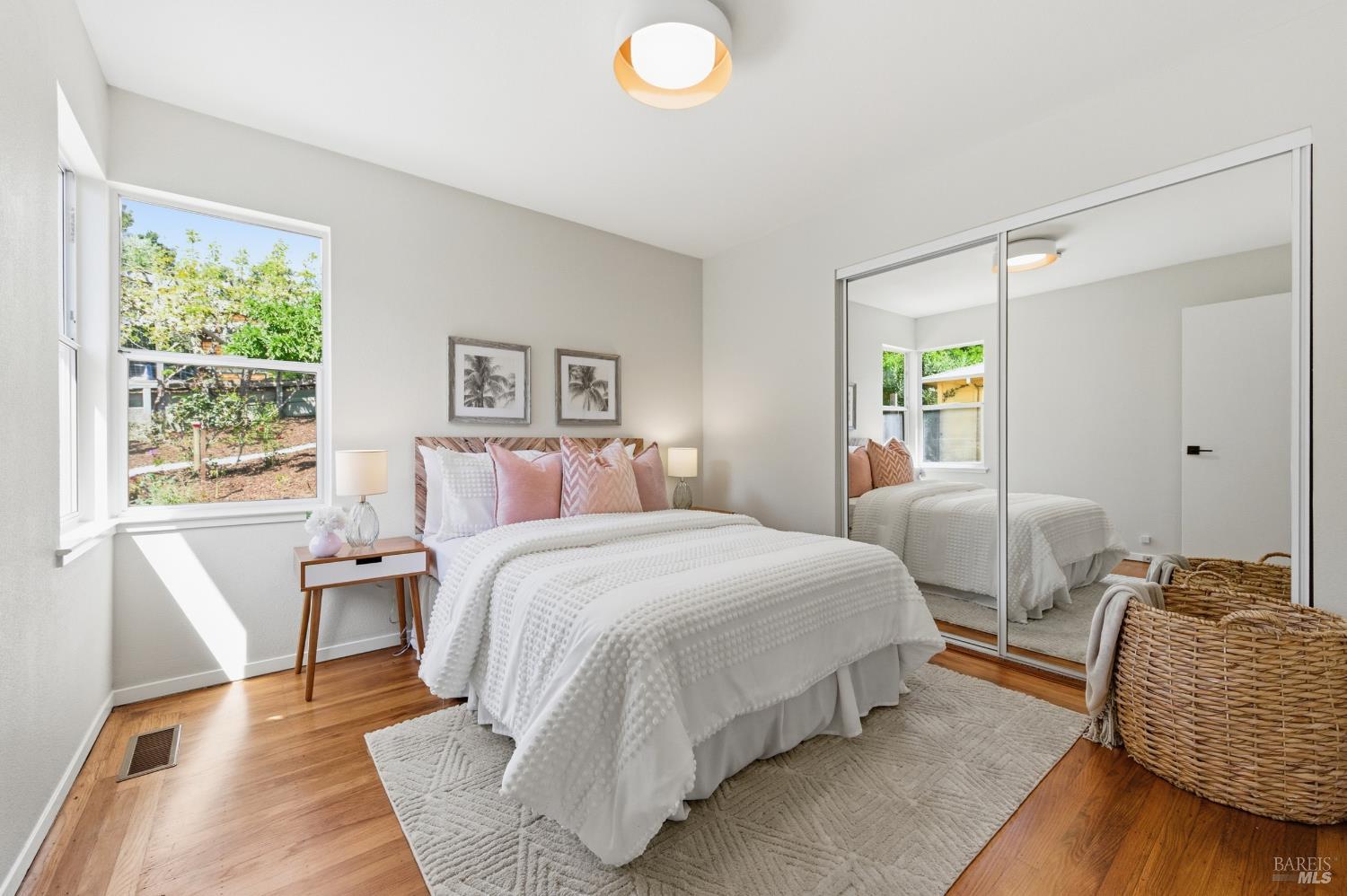 Detail Gallery Image 3 of 59 For 178 Reservoir Rd, San Rafael,  CA 94901 - 4 Beds | 3 Baths