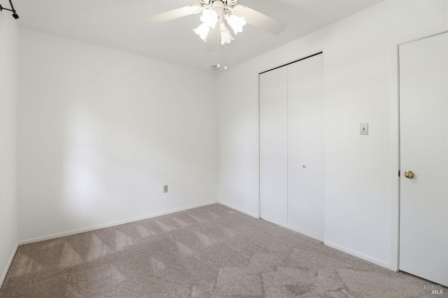 Detail Gallery Image 10 of 27 For 88 Martin Dr, Novato,  CA 94949 - 2 Beds | 1 Baths