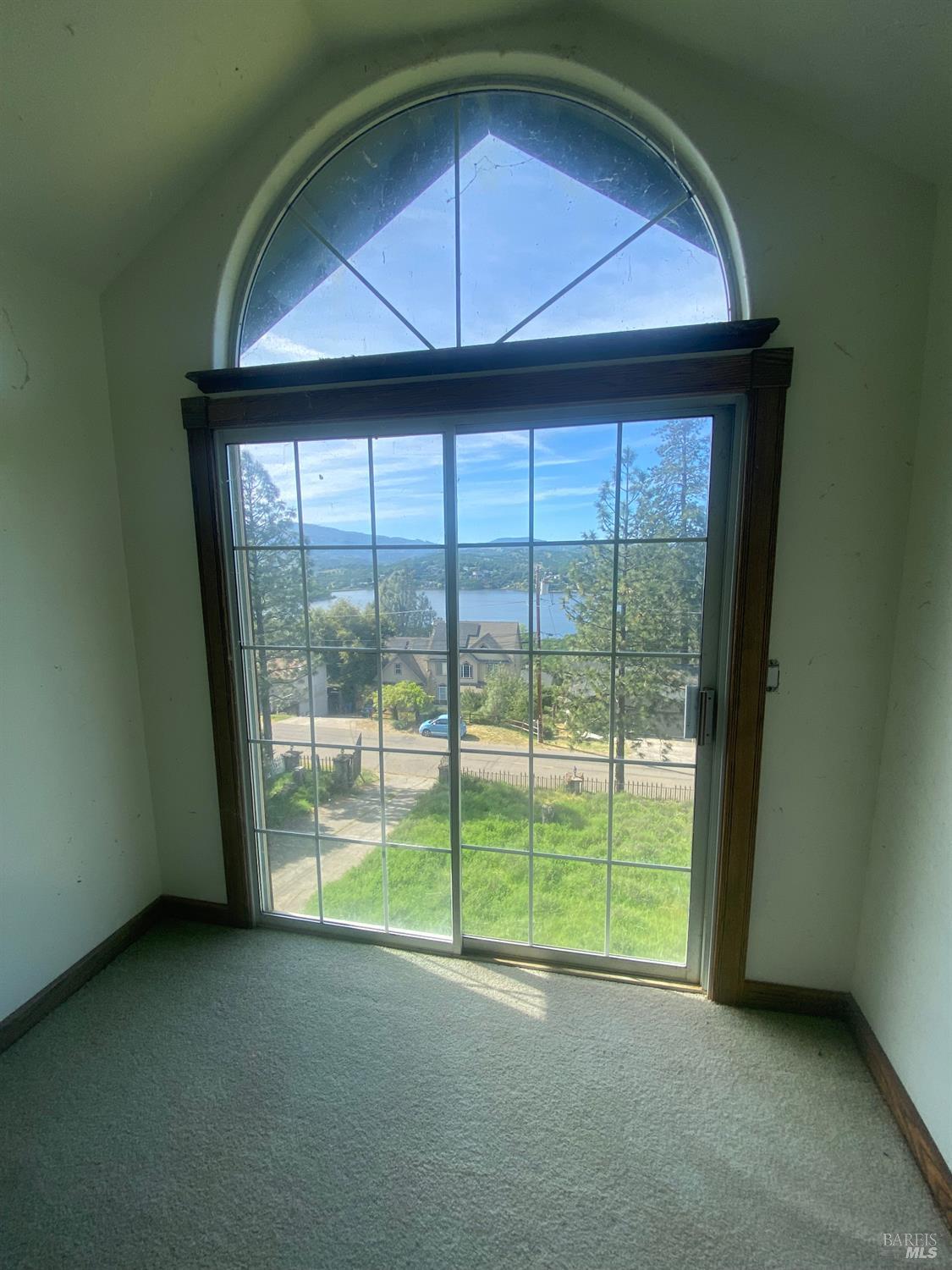 Detail Gallery Image 5 of 29 For 17396 Meadow View Dr, Hidden Valley Lake,  CA 95467 - 4 Beds | 4 Baths