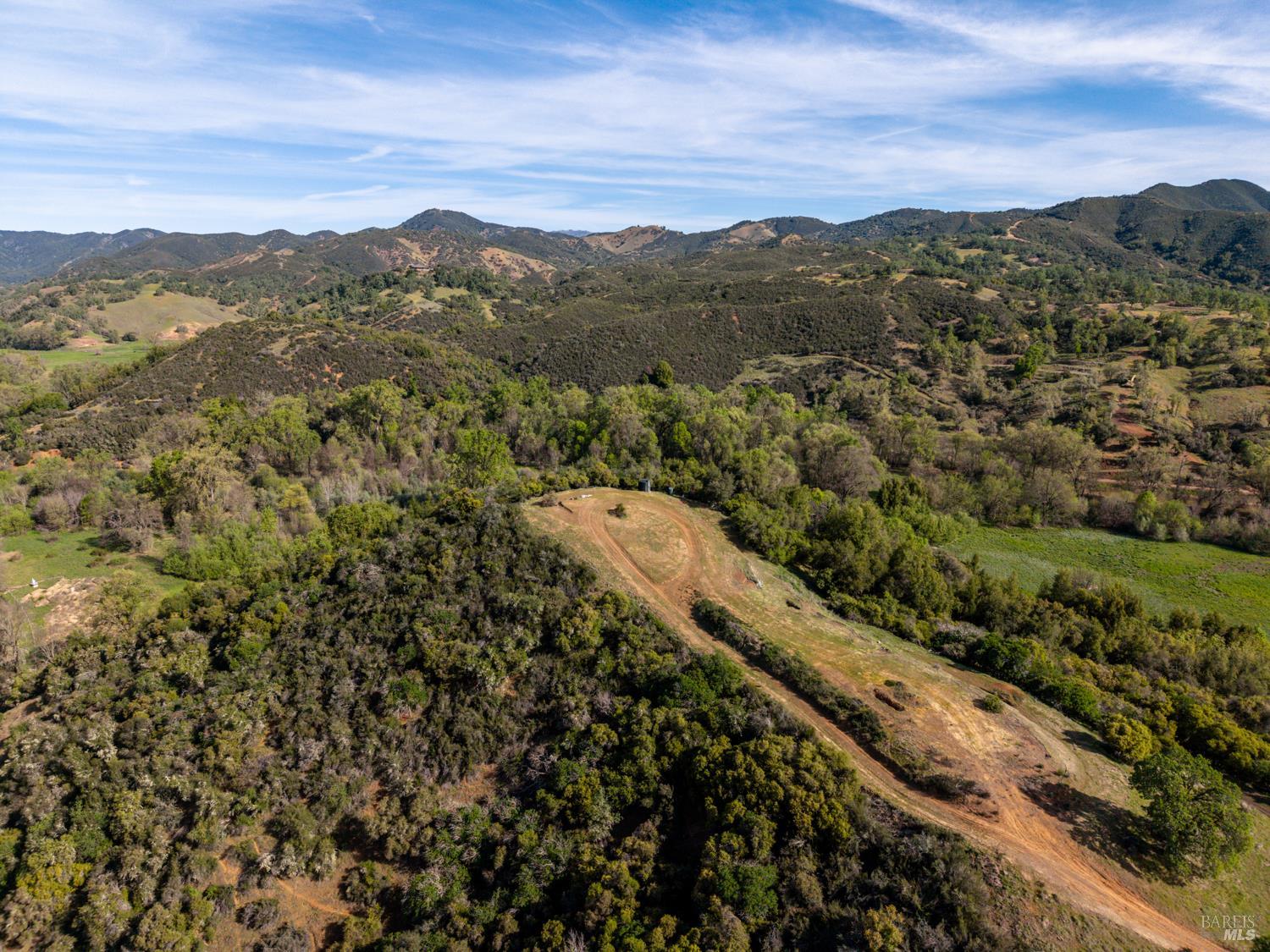 Detail Gallery Image 4 of 11 For 5250 Scotts Valley Rd, Lakeport,  CA 95453 - – Beds | – Baths