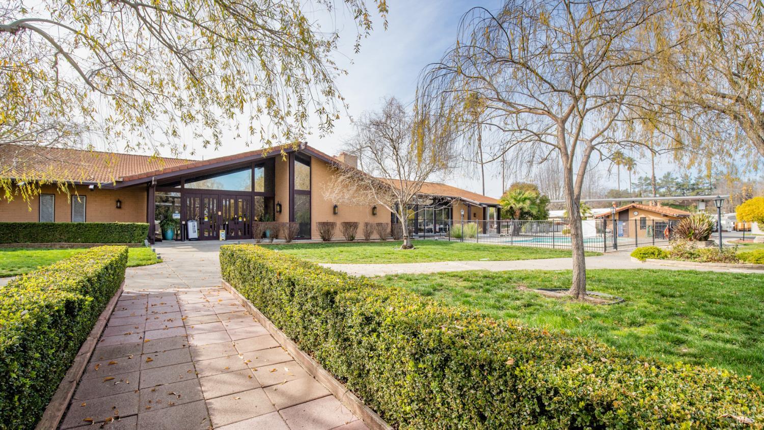 Detail Gallery Image 36 of 44 For 204 Barcelona Ave, Novato,  CA 94949 - 2 Beds | 2 Baths