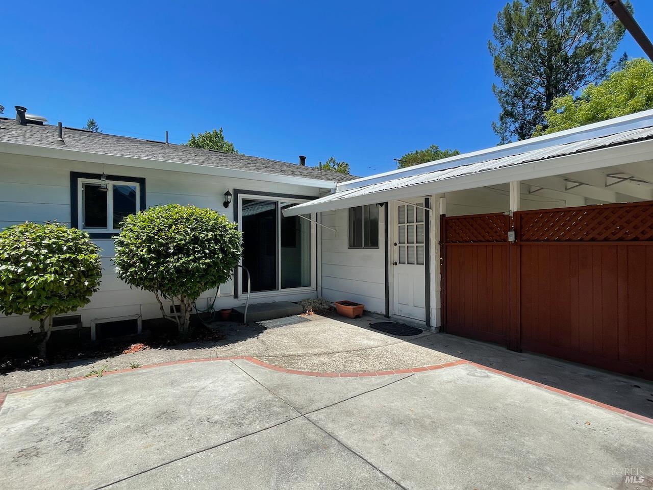 Detail Gallery Image 15 of 33 For 1690 Beaver St, Santa Rosa,  CA 95404 - – Beds | – Baths