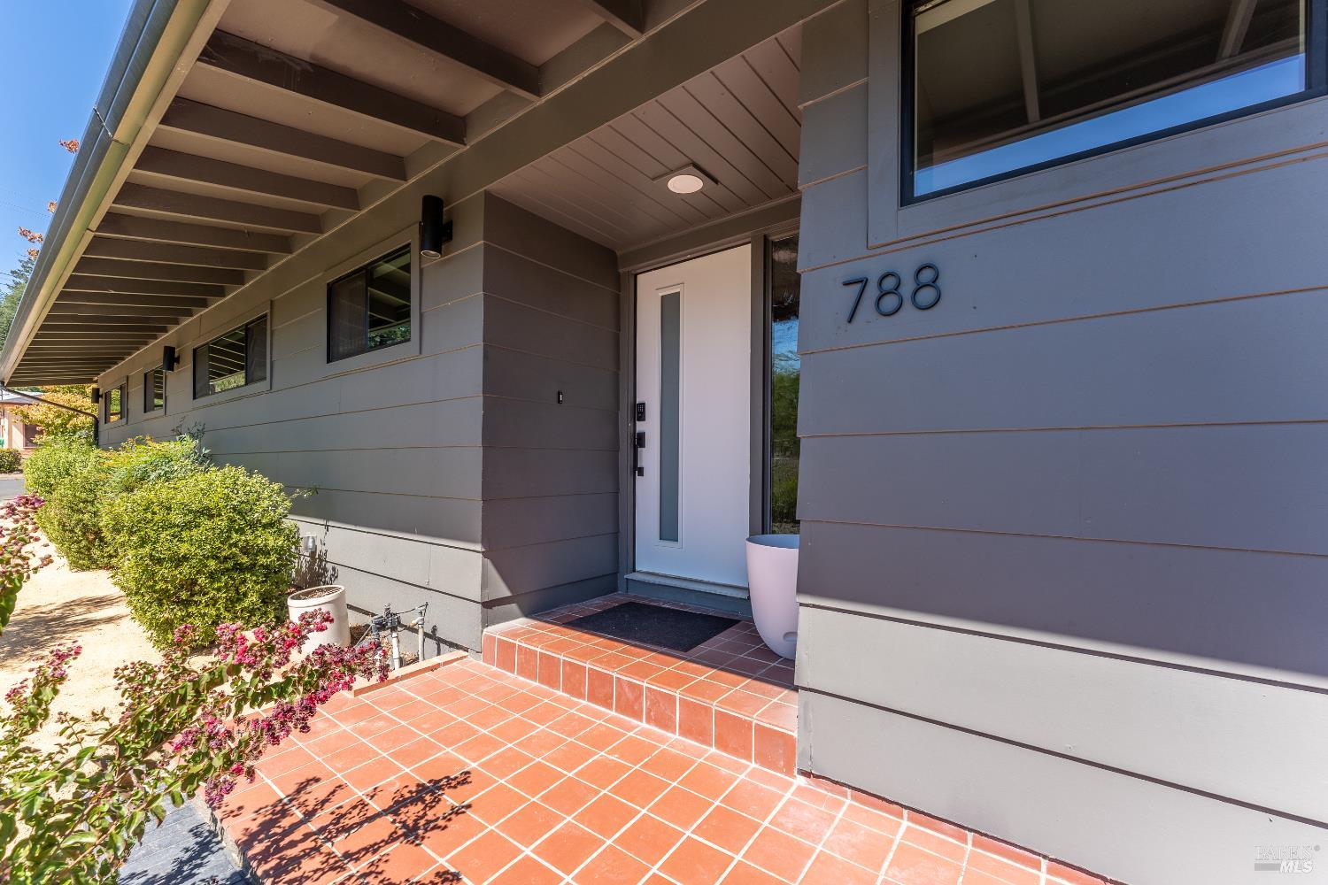 Detail Gallery Image 2 of 40 For 788 Walnut Ave, Ukiah,  CA 95482 - 3 Beds | 3/2 Baths