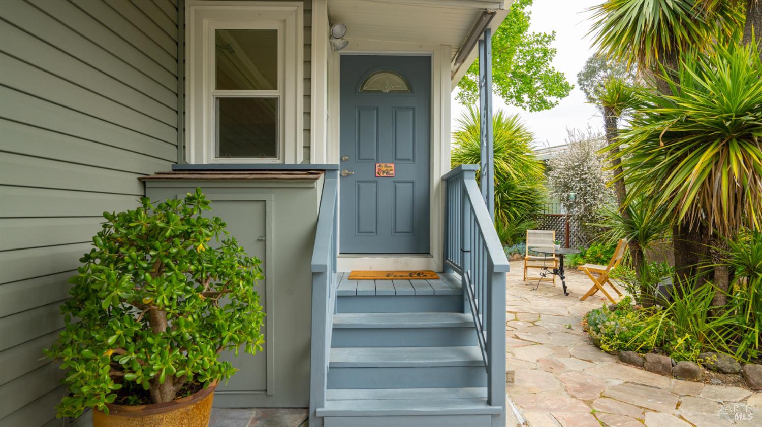 Detail Gallery Image 5 of 44 For 204 Barcelona Ave, Novato,  CA 94949 - 2 Beds | 2 Baths