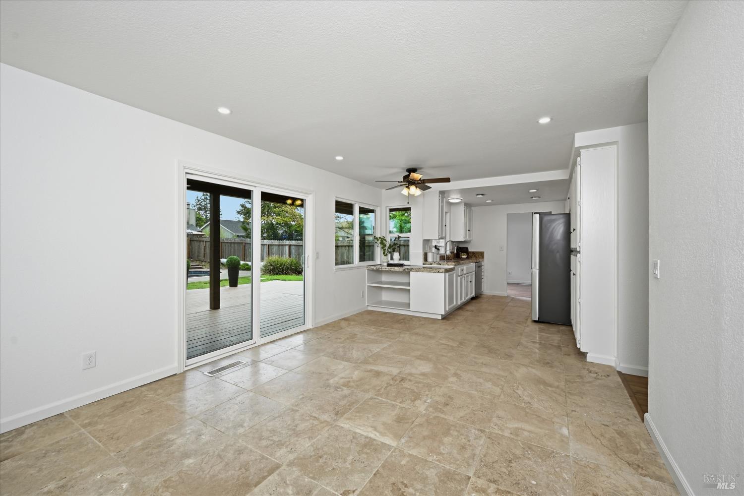 Detail Gallery Image 26 of 43 For 450 Nikki Dr, Santa Rosa,  CA 95401 - 4 Beds | 3 Baths