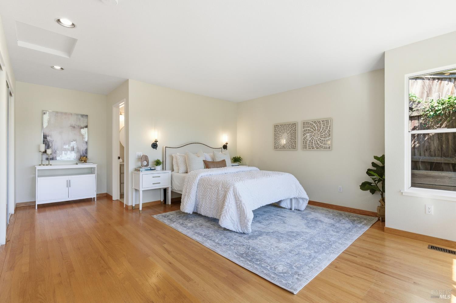 Detail Gallery Image 28 of 59 For 178 Reservoir Rd, San Rafael,  CA 94901 - 4 Beds | 3 Baths