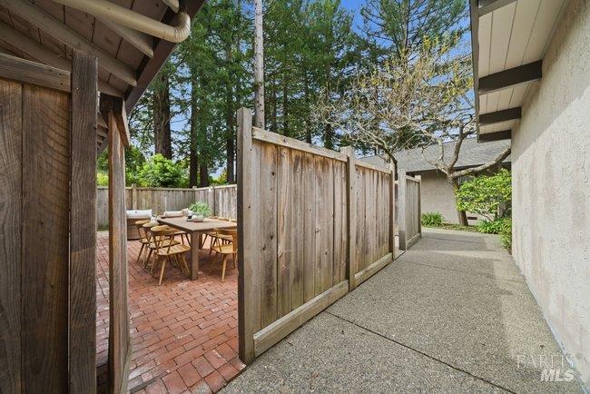 Detail Gallery Image 41 of 50 For 10 Catalpa Ave #7,  Mill Valley,  CA 94941 - 2 Beds | 1 Baths