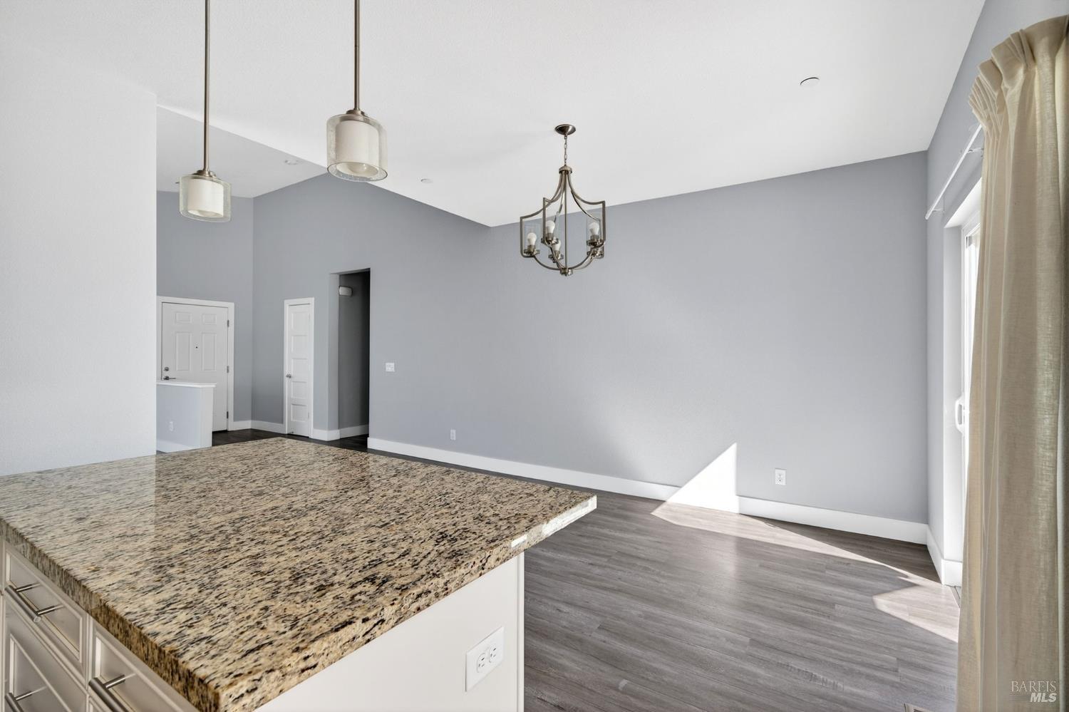 Detail Gallery Image 17 of 39 For 1932 Camino Del Prado Unkn, Santa Rosa,  CA 95403 - 3 Beds | 2 Baths