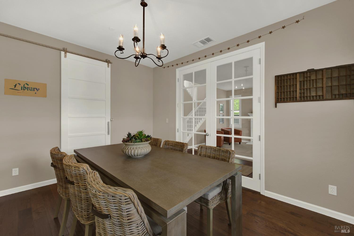 Detail Gallery Image 16 of 82 For 18 Riverton Ct, Napa,  CA 94558 - 4 Beds | 2/1 Baths