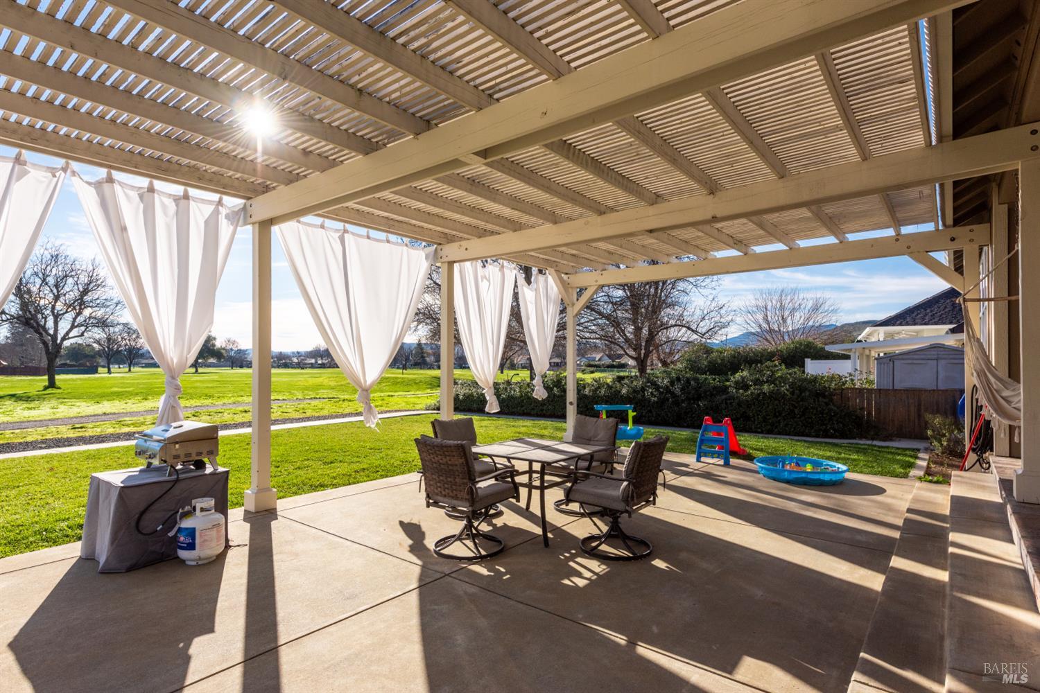 Detail Gallery Image 33 of 37 For 18094 Spyglass Rd, Hidden Valley Lake,  CA 95467 - 3 Beds | 2 Baths