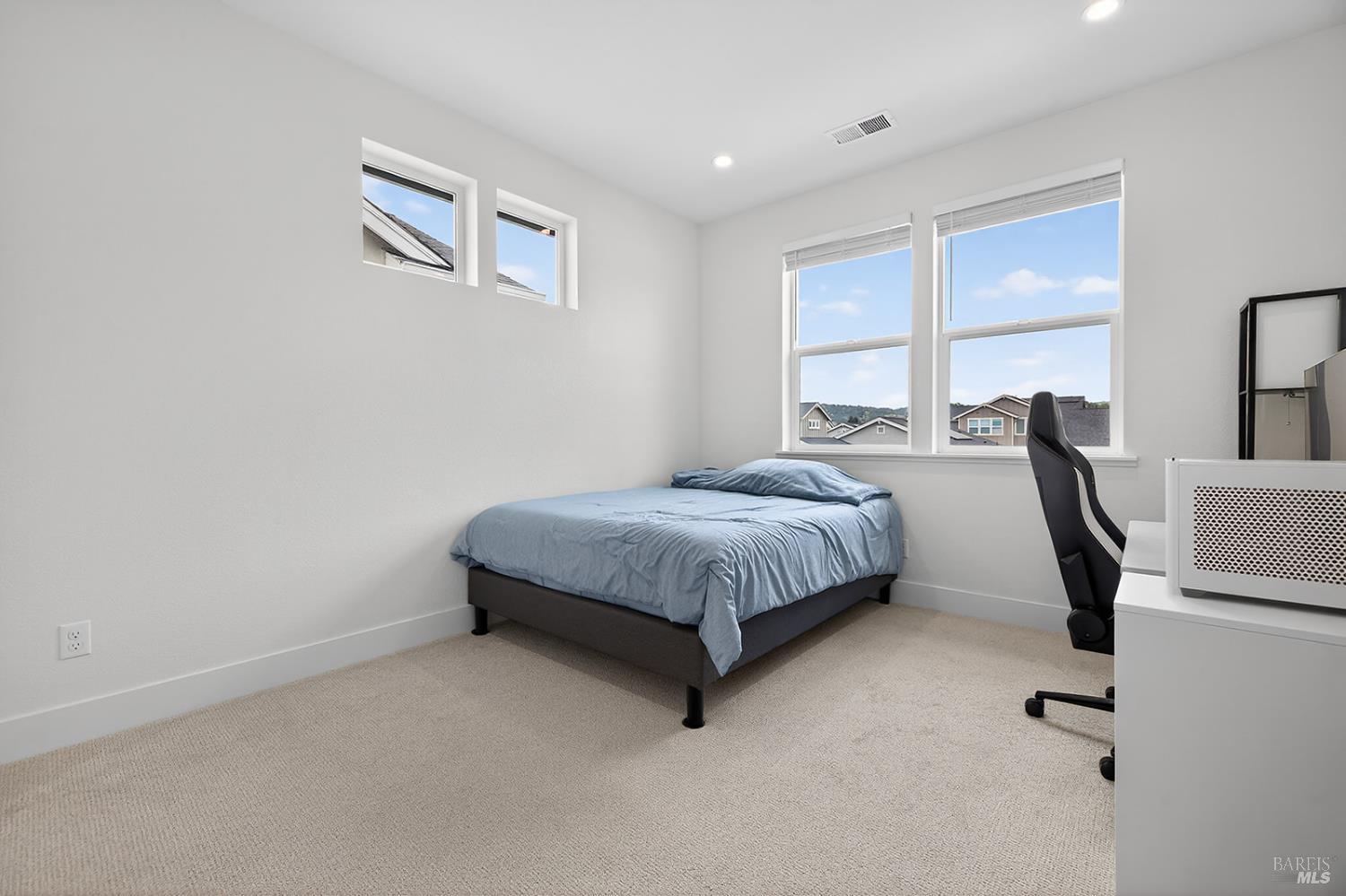 Detail Gallery Image 20 of 38 For 1145 Portello Ln, Windsor,  CA 95492 - 3 Beds | 3 Baths