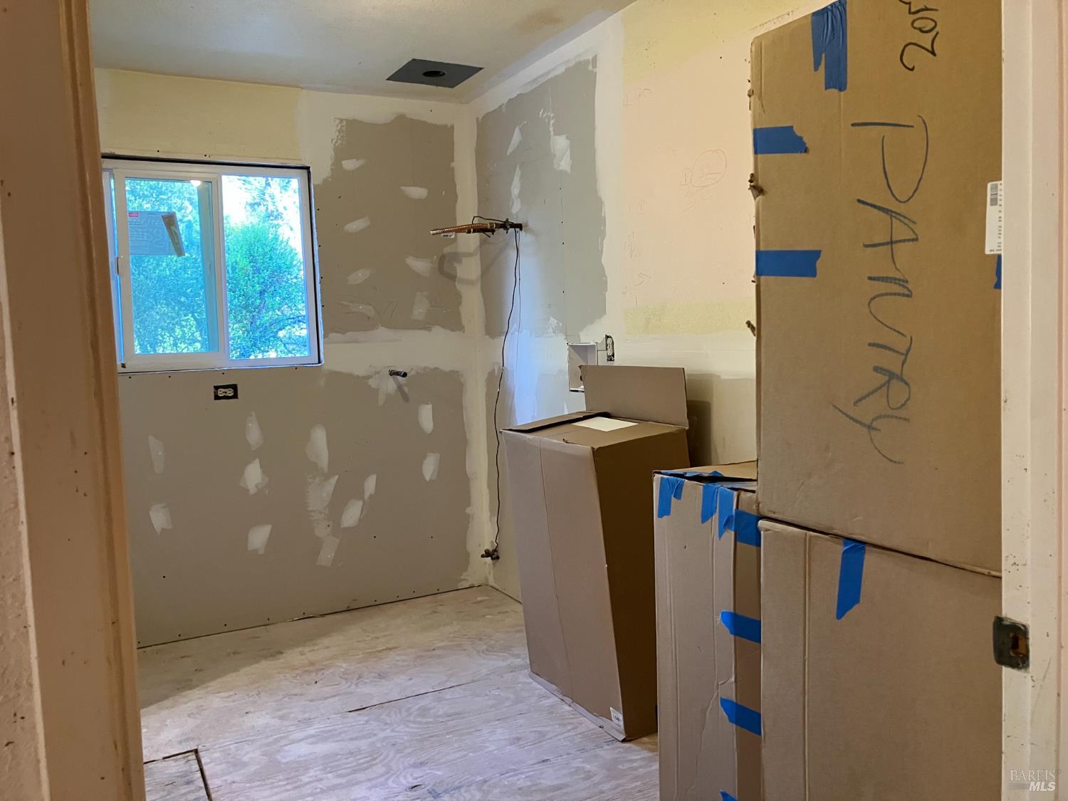 Detail Gallery Image 19 of 30 For 17440 Cache Creek Rd, Clearlake Oaks,  CA 95423 - 3 Beds | 2 Baths