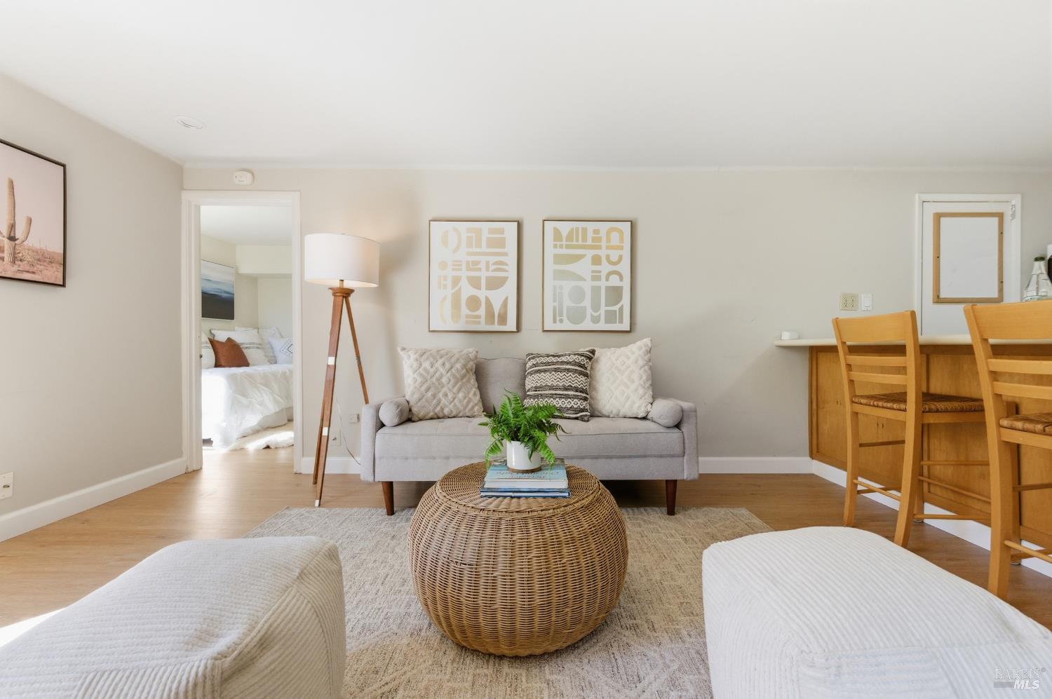 Detail Gallery Image 5 of 59 For 178 Reservoir Rd, San Rafael,  CA 94901 - 4 Beds | 3 Baths