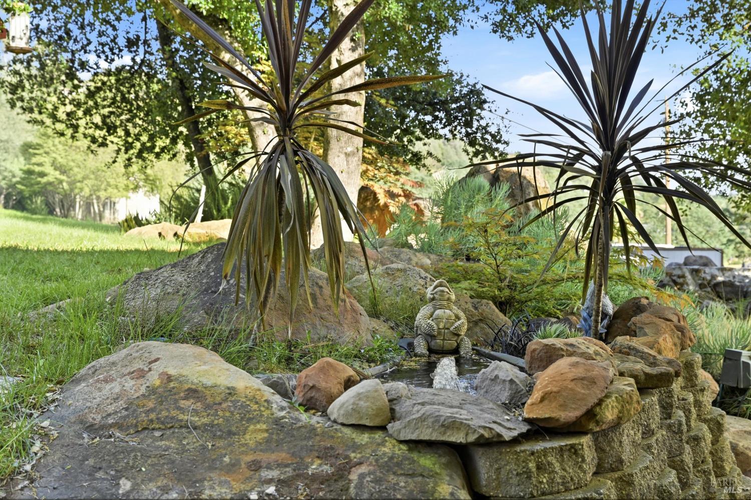 Detail Gallery Image 26 of 40 For 18669 Deer Hill Rd, Hidden Valley Lake,  CA 95467 - 3 Beds | 2 Baths