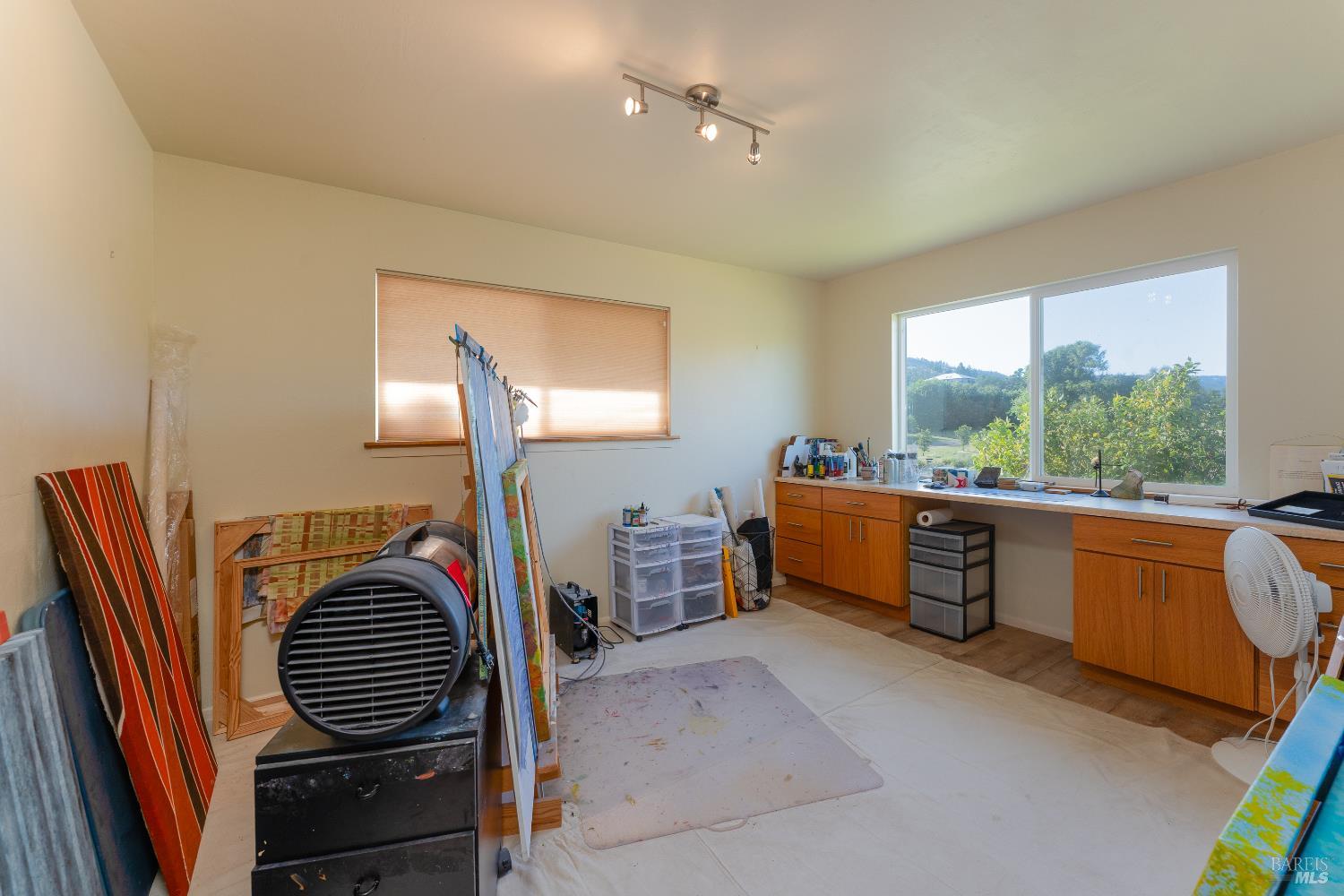 Detail Gallery Image 23 of 41 For 1961 Foothill Dr, Redwood Valley,  CA 95470 - 4 Beds | 2/1 Baths