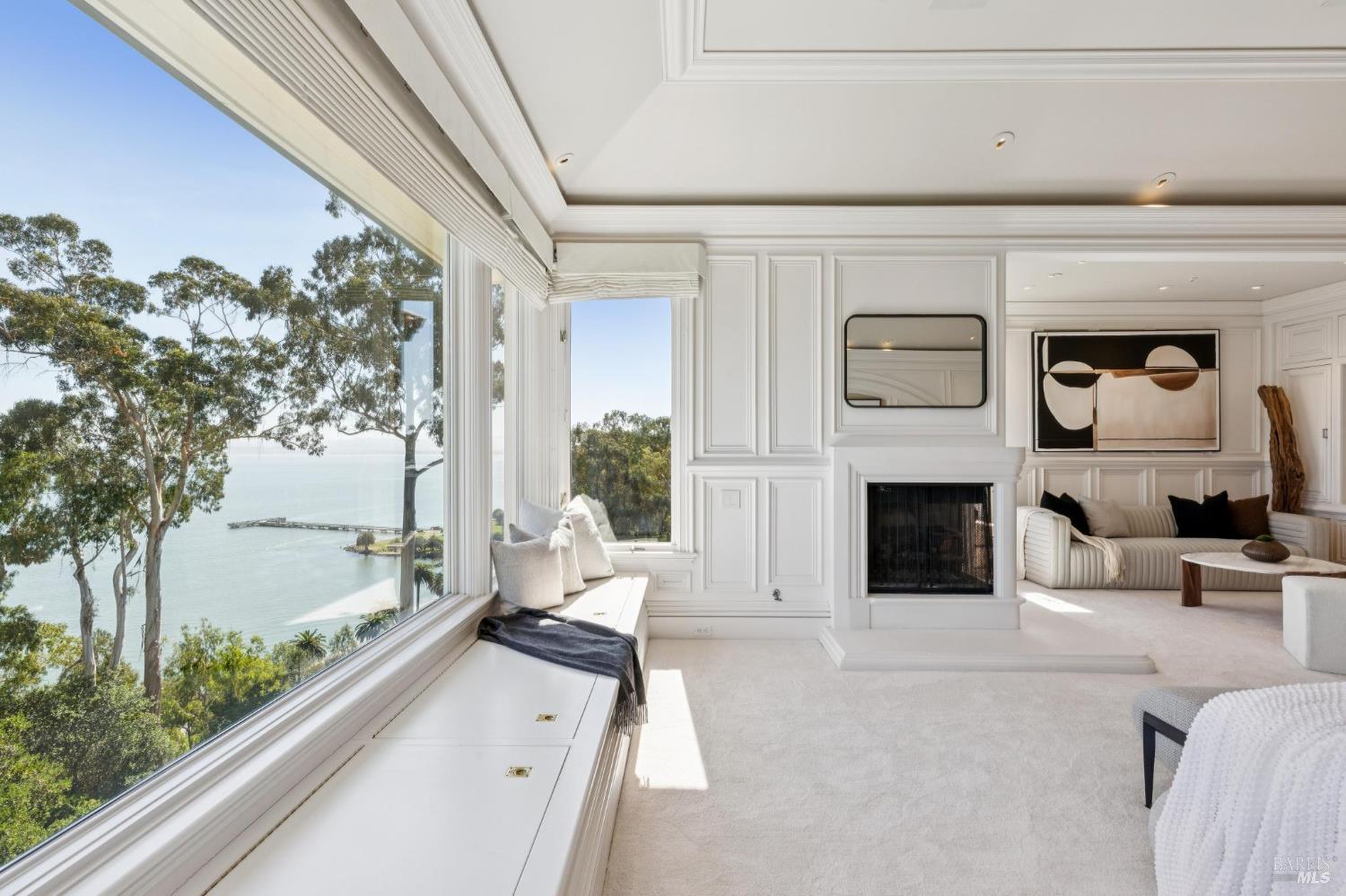 Detail Gallery Image 52 of 96 For 44 Marin Bay Park Ct, San Rafael,  CA 94901 - 5 Beds | 5/1 Baths