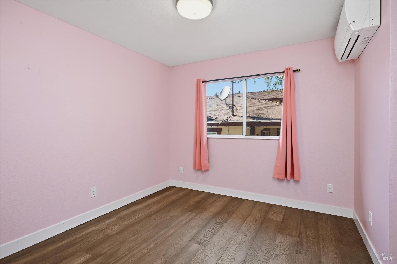 Detail Gallery Image 24 of 40 For 18669 Deer Hill Rd, Hidden Valley Lake,  CA 95467 - 3 Beds | 2 Baths