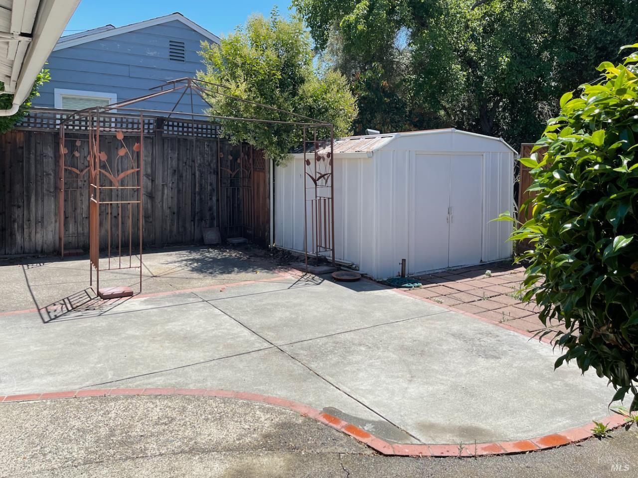 Detail Gallery Image 17 of 33 For 1690 Beaver St, Santa Rosa,  CA 95404 - – Beds | – Baths