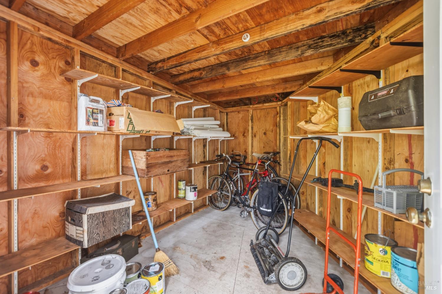 Detail Gallery Image 26 of 34 For 31 Rowland Ct, San Anselmo,  CA 94960 - 3 Beds | 1 Baths