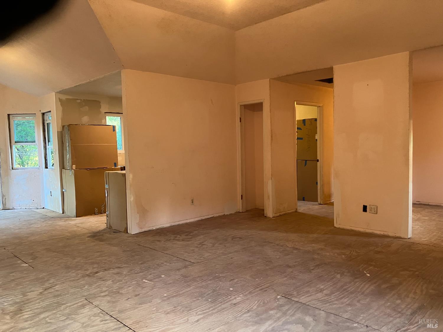 Detail Gallery Image 11 of 30 For 17440 Cache Creek Rd, Clearlake Oaks,  CA 95423 - 3 Beds | 2 Baths