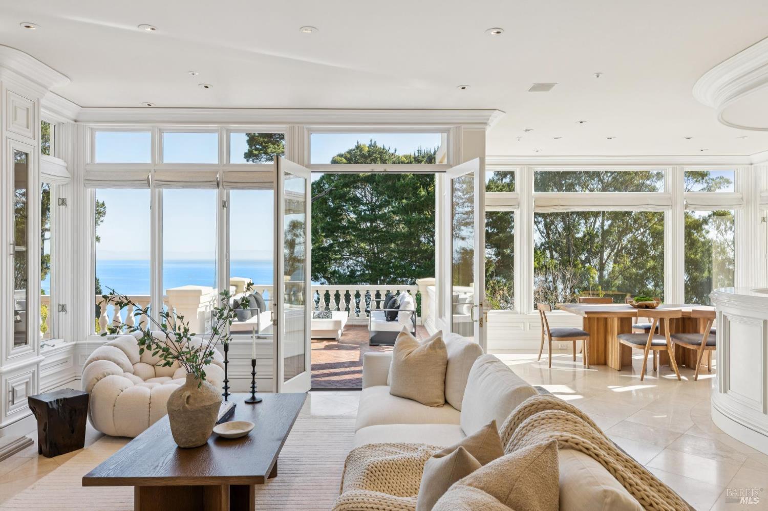 Detail Gallery Image 2 of 96 For 44 Marin Bay Park Ct, San Rafael,  CA 94901 - 5 Beds | 5/1 Baths