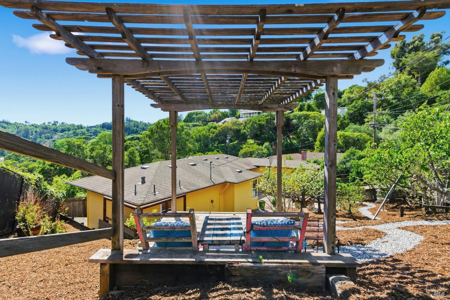 Detail Gallery Image 50 of 59 For 178 Reservoir Rd, San Rafael,  CA 94901 - 4 Beds | 3 Baths