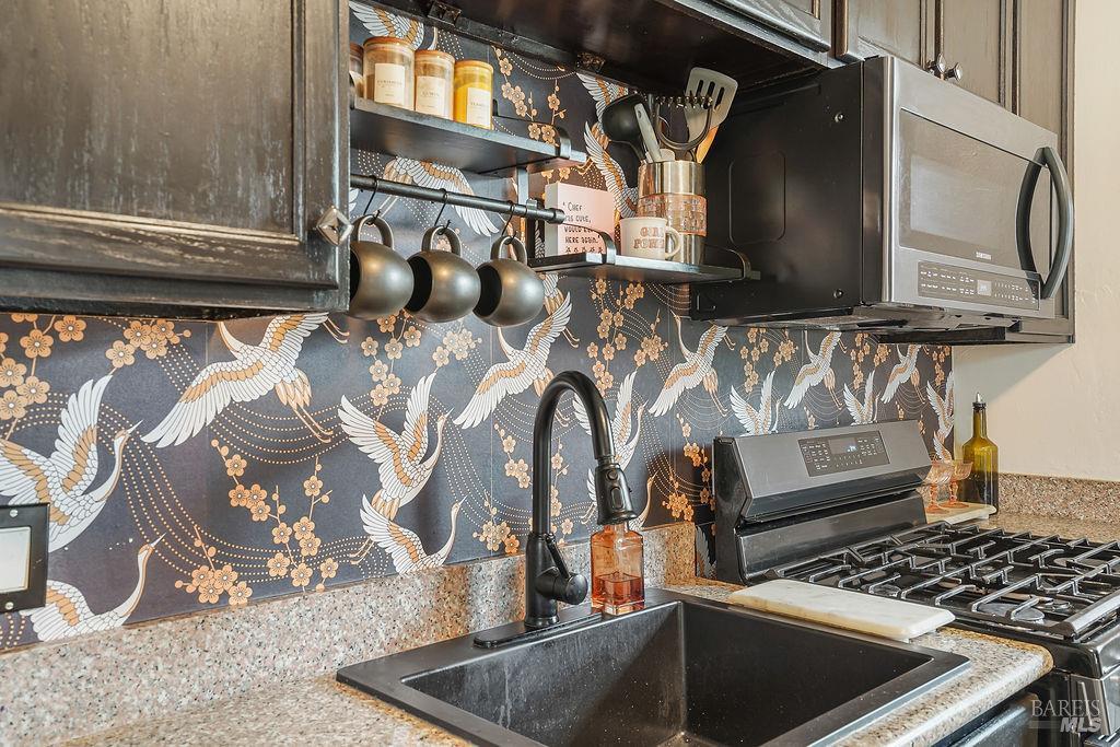 Detail Gallery Image 8 of 20 For 59 Baldwin St, Vallejo,  CA 94590 - 2 Beds | 1 Baths