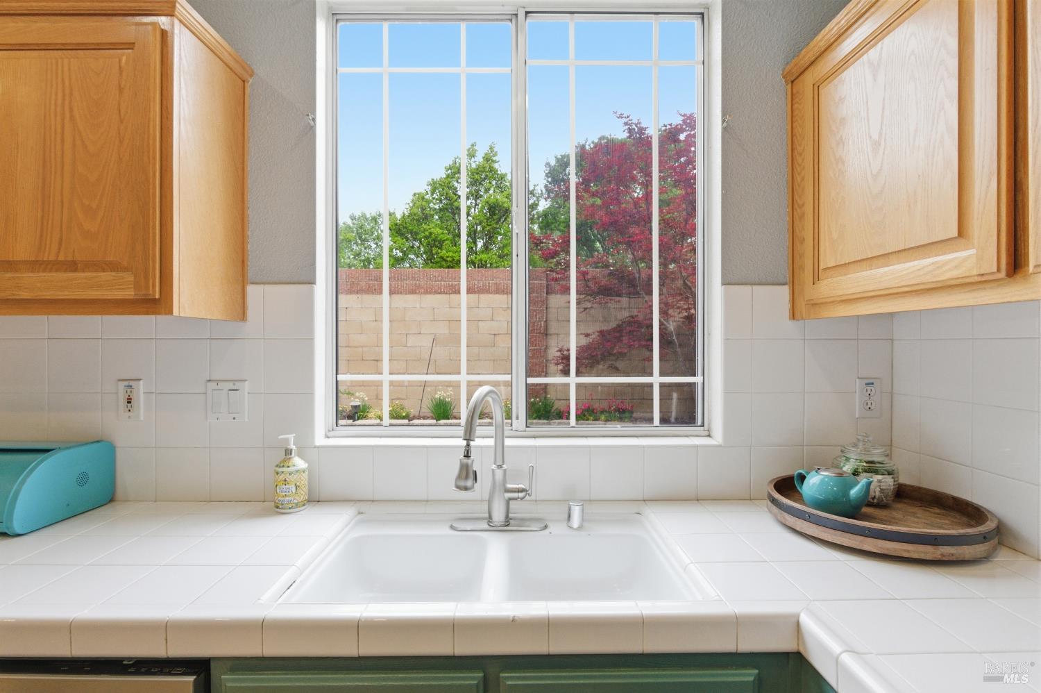 Detail Gallery Image 19 of 52 For 110 Chimney Rock Dr, Vacaville,  CA 95687 - 3 Beds | 2/1 Baths