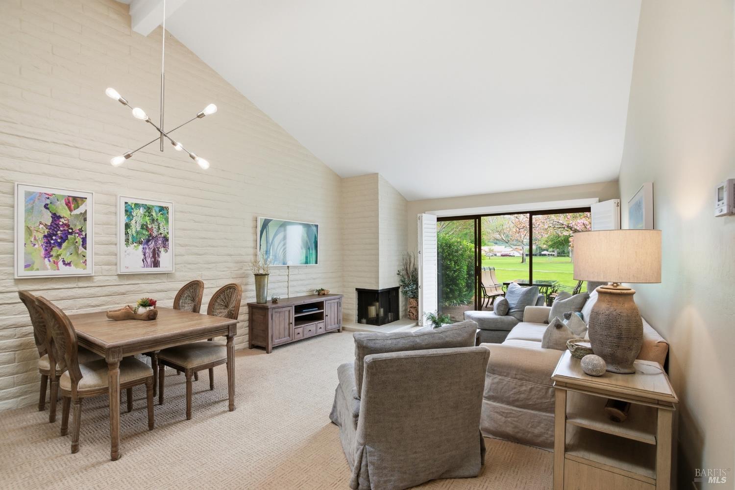 Detail Gallery Image 13 of 49 For 13 Fairways Dr, Napa,  CA 94558 - 2 Beds | 2 Baths