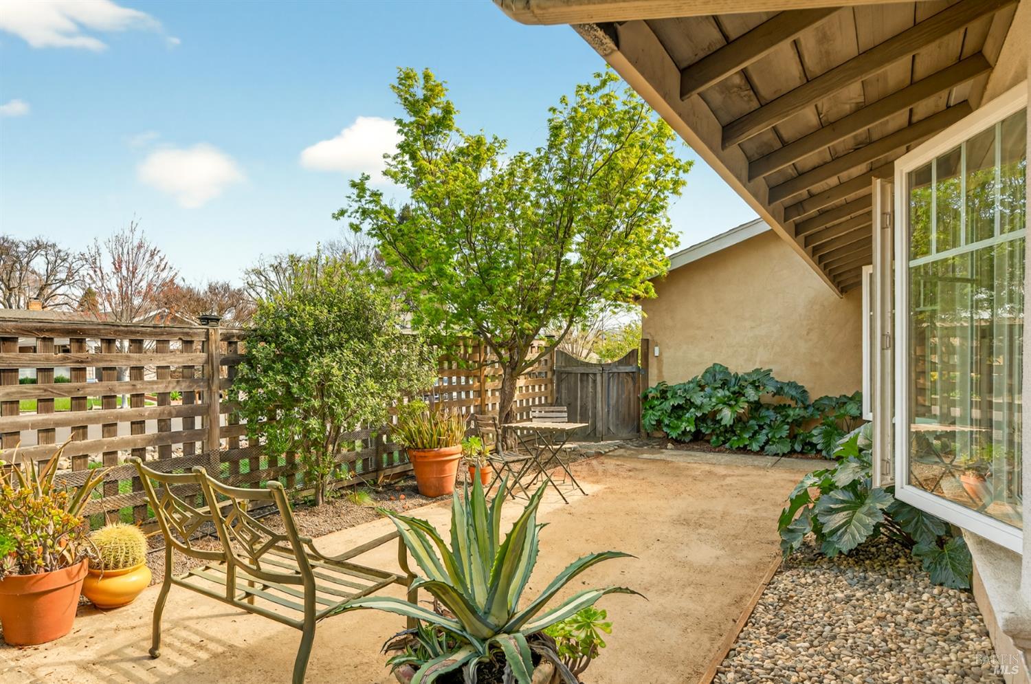 Detail Gallery Image 3 of 34 For 3541 Twin Oaks Dr, Napa,  CA 94558 - 4 Beds | 2 Baths